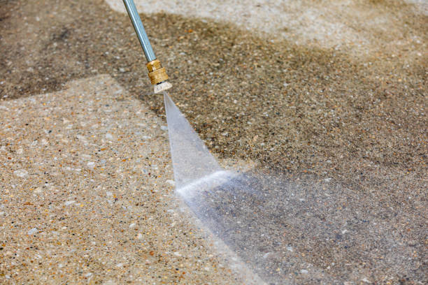 Best Pool Deck Cleaning  in Christmas, FL